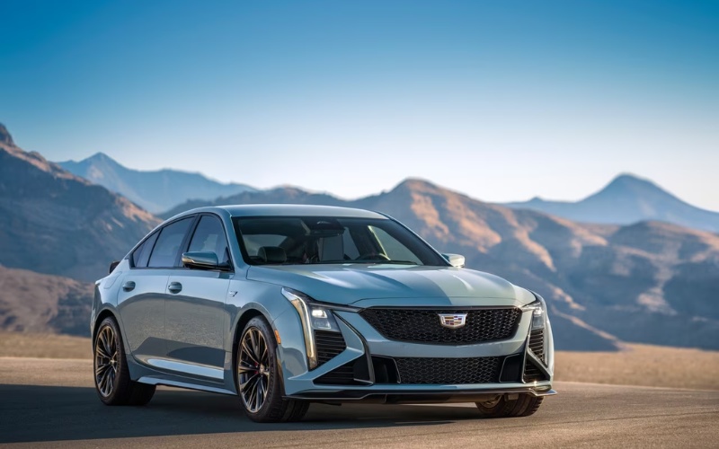 Cadillac CT5: Giá từ 1.2 tỷ - 2.2 tỷ đồng