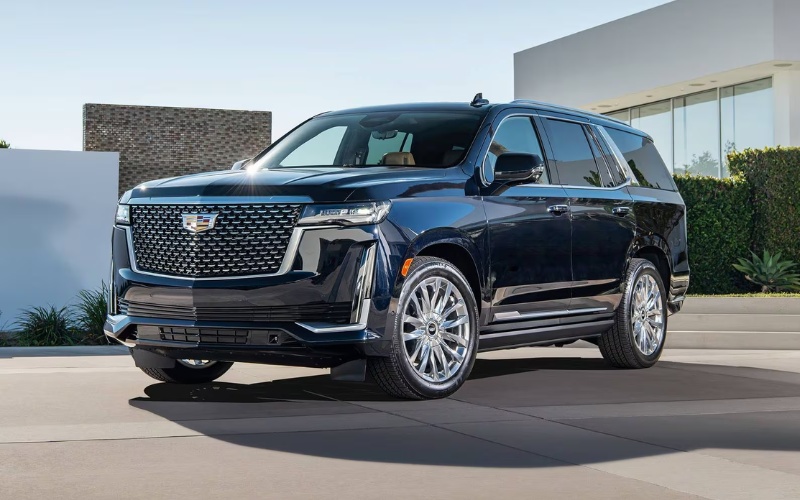 Cadillac Escalade: Giá từ 8 tỷ - 11 tỷ đồng.