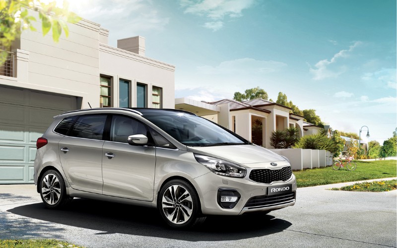 xe KIA Rondo: 559 triệu đồng