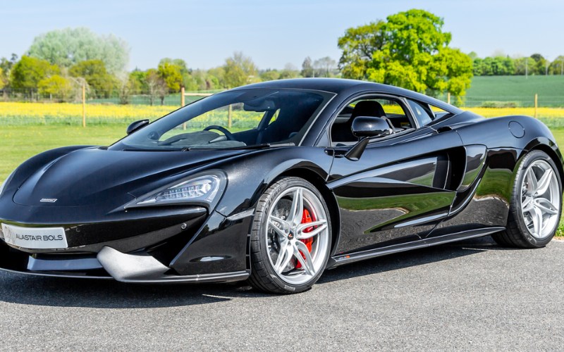 xe McLaren 570S