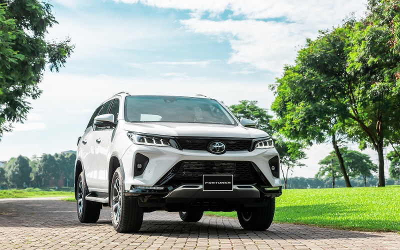 xe Toyota Fortuner: 995 triệu đồng