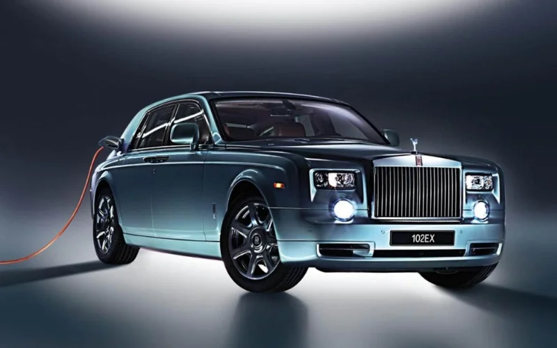 Mẫu SUV điện: Tương lai của Rolls-Royce