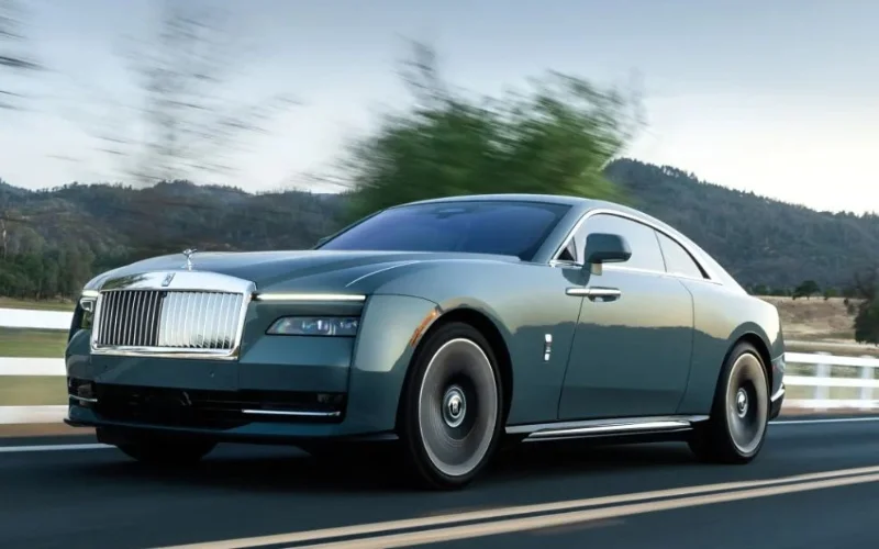 Sự thay đổi đang đến: Cuộc cách mạng xe điện của Rolls-Royce